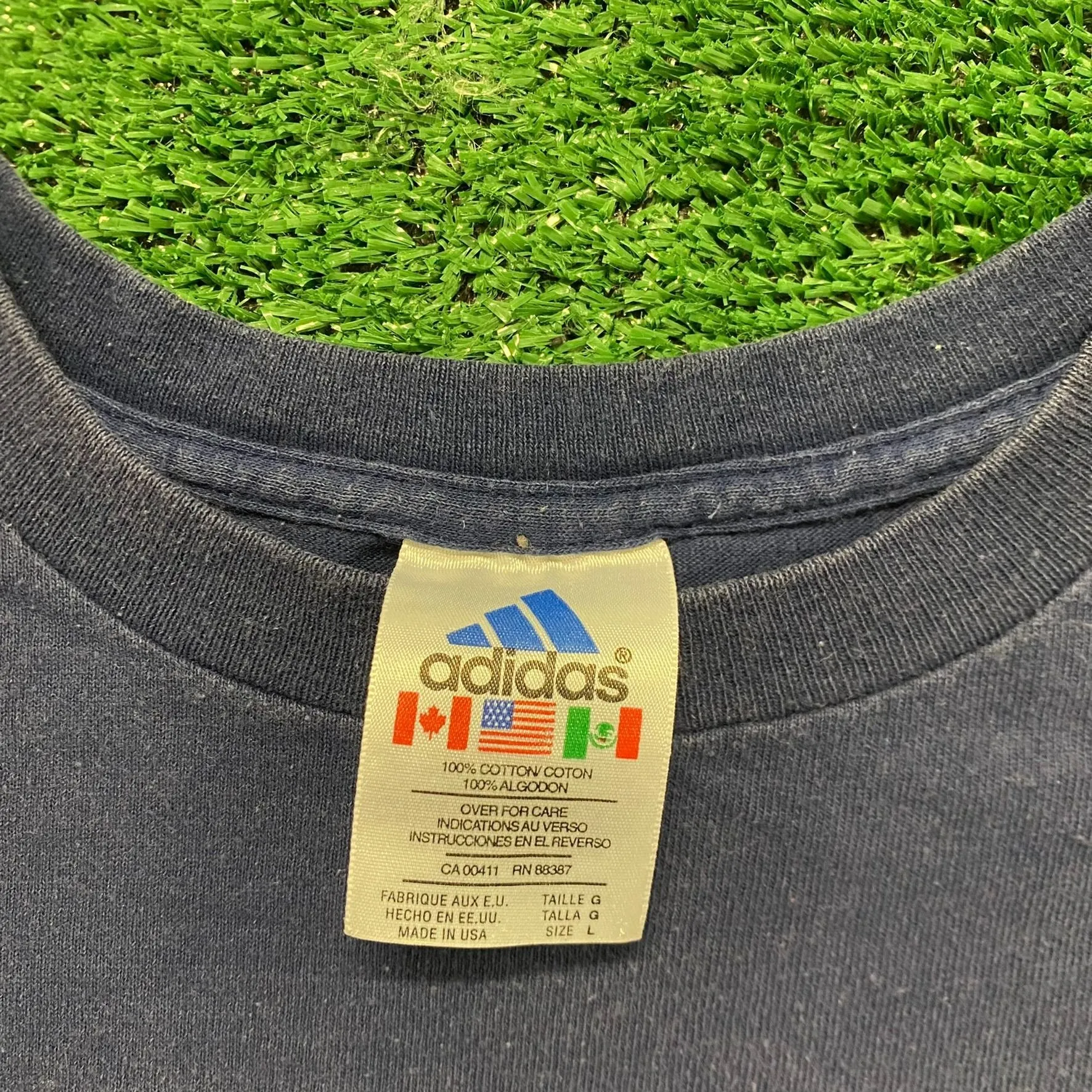 Adidas Basic Essential Vintage Sportswear T-Shirt
