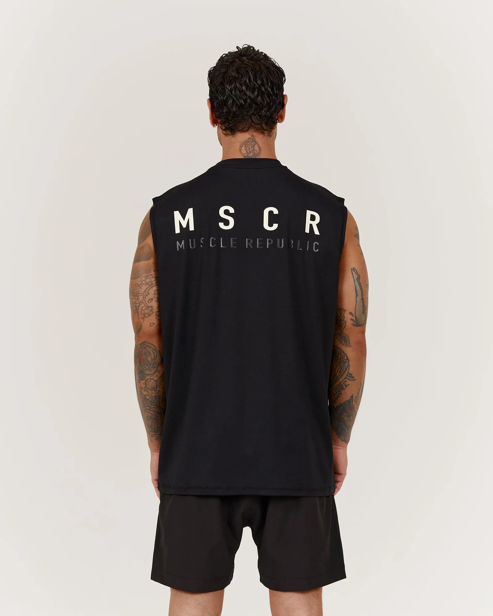 DYNAMIC TANK - BLACK