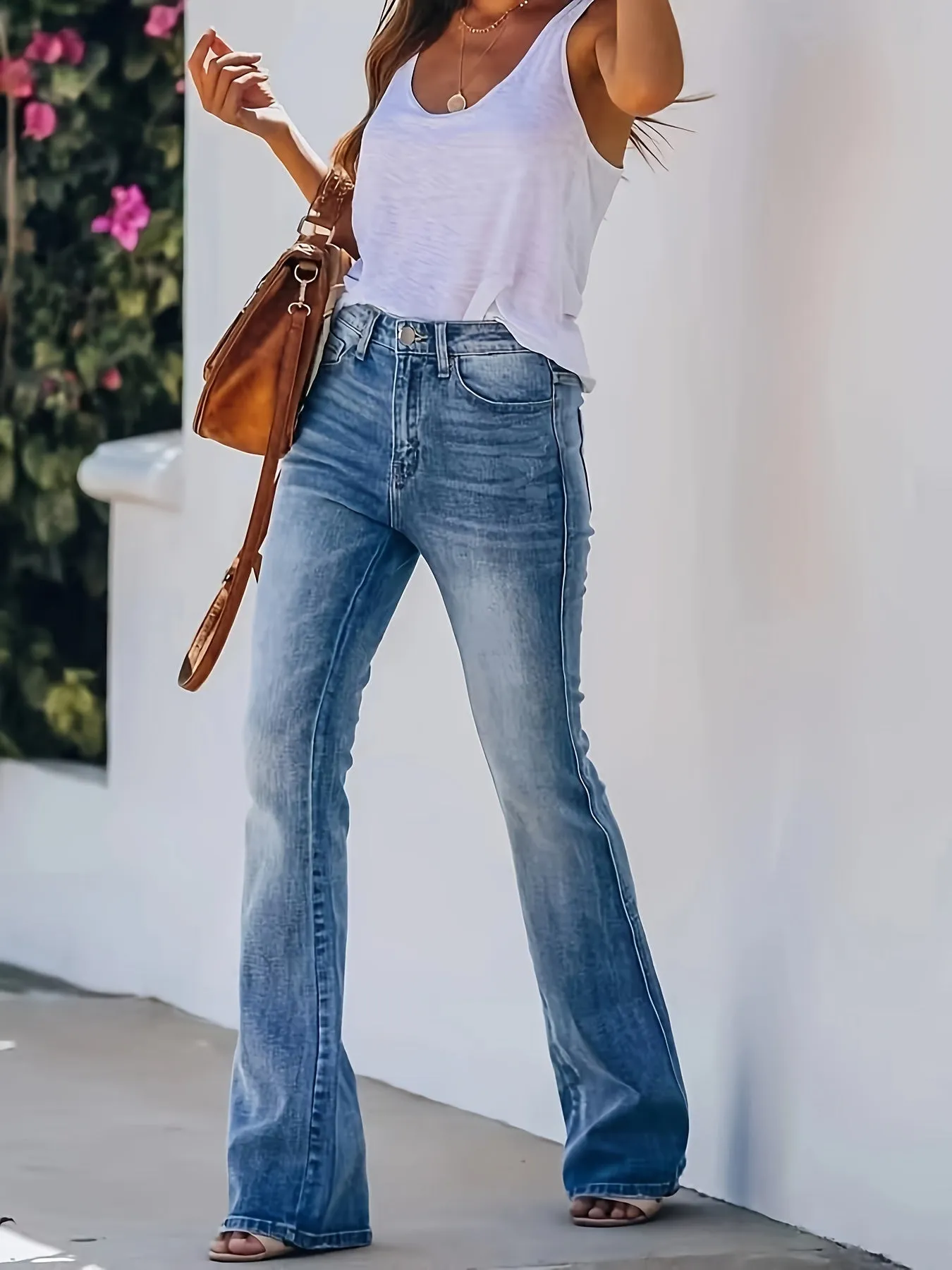 ESTELLE - Classic Mid-Rise Flare Jeans