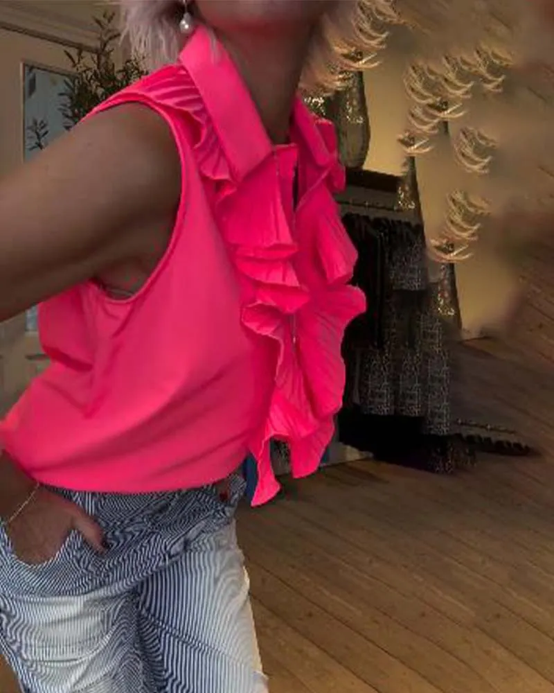 Fashionable ruffle lapel sleeveless blouse