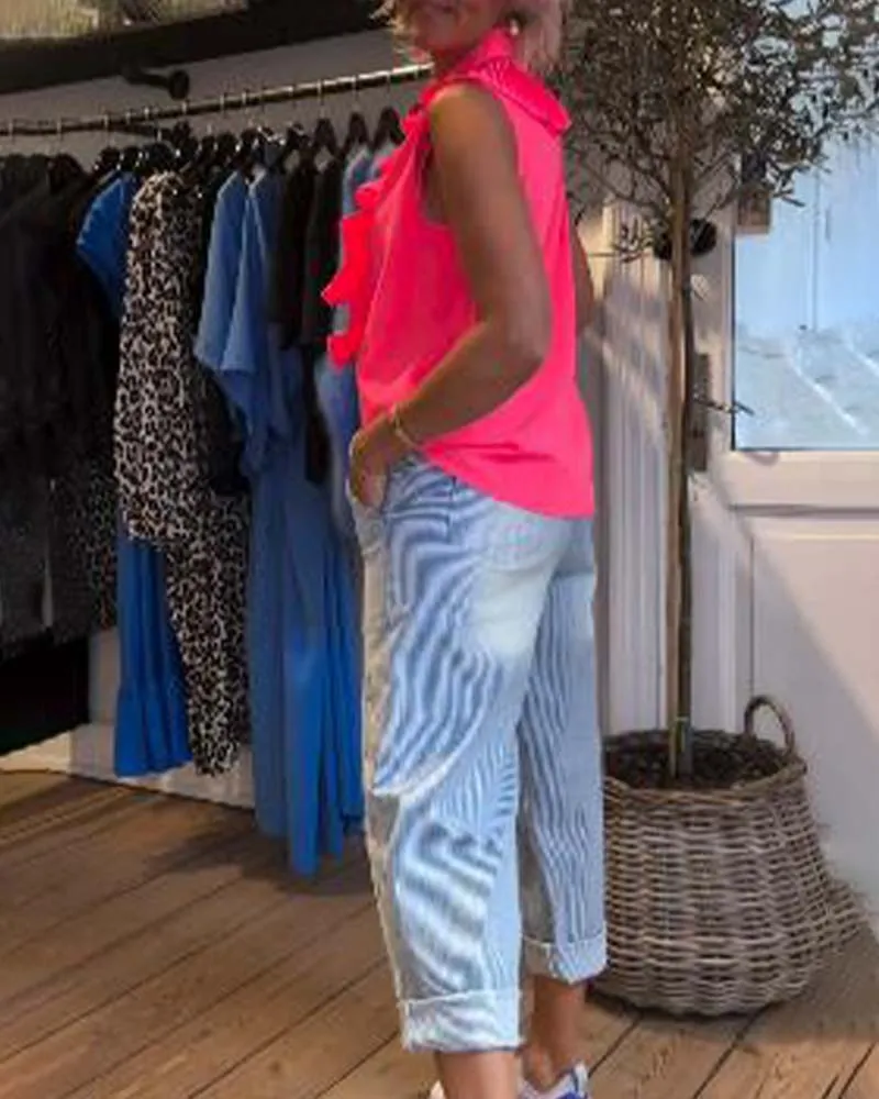 Fashionable ruffle lapel sleeveless blouse