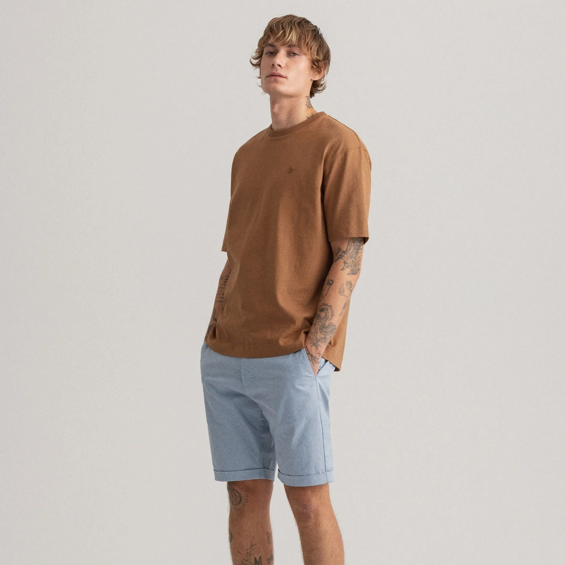 GANT Allister Regular Fit Sun-faded Shorts in Dove Blue