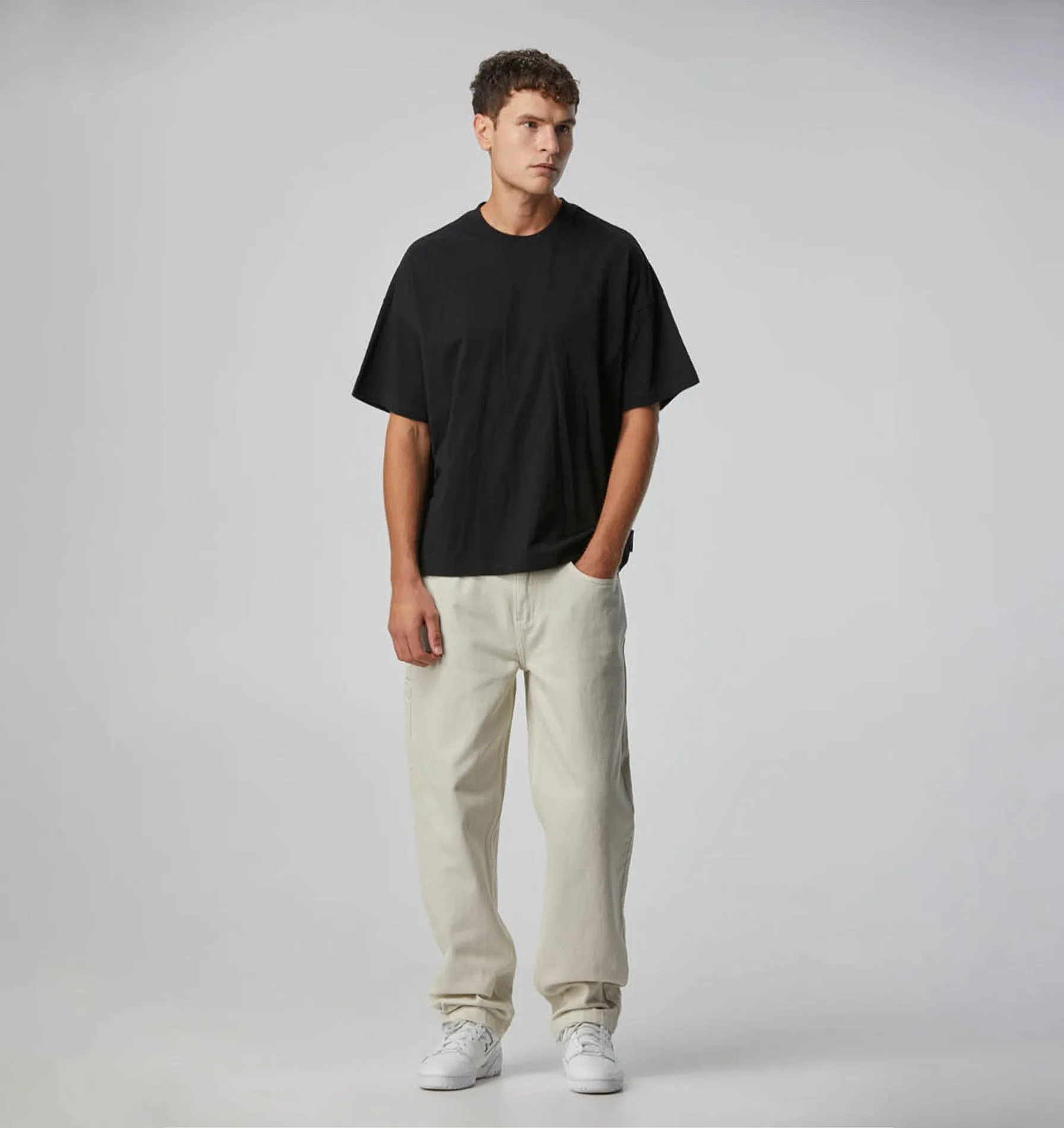 Lewi Tee - Black