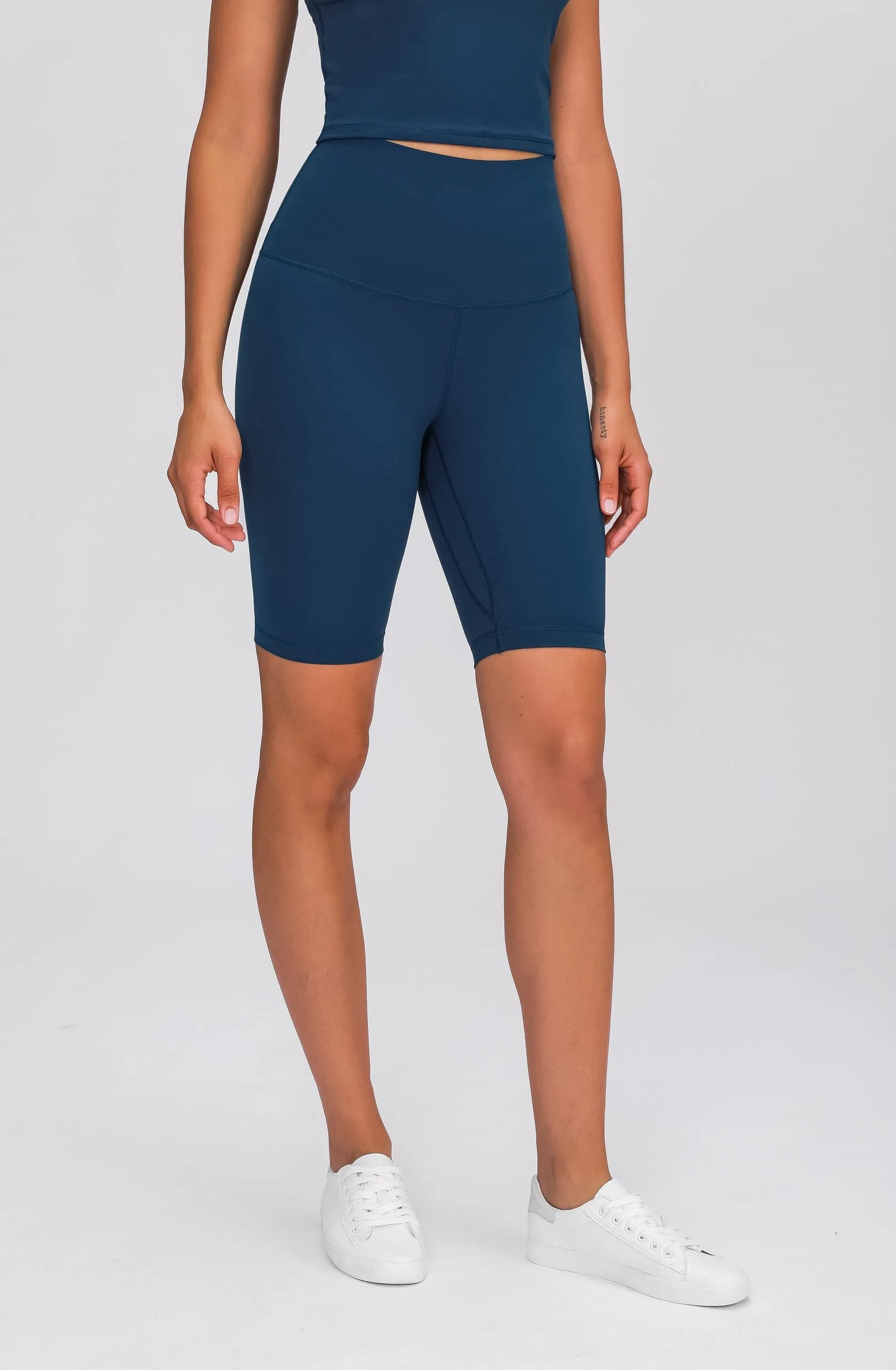 Tangs Display - High-Waist Dynamic Bicycle Shorts 9"