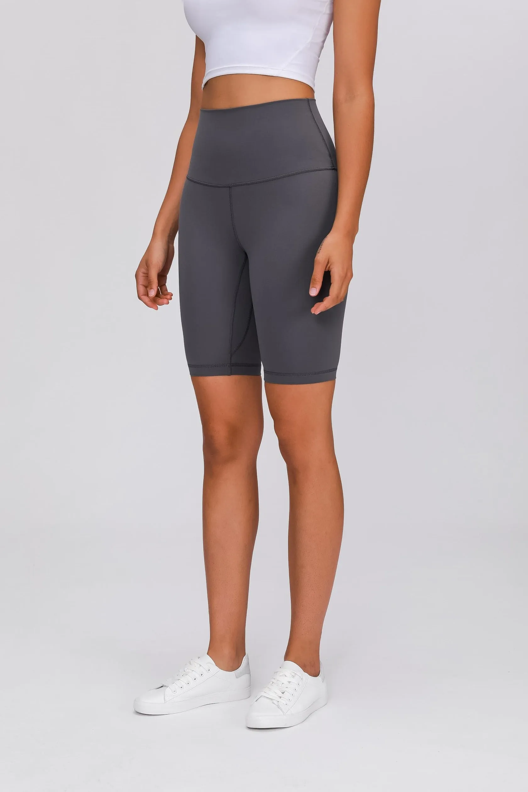 Tangs Display - High-Waist Dynamic Bicycle Shorts 9"