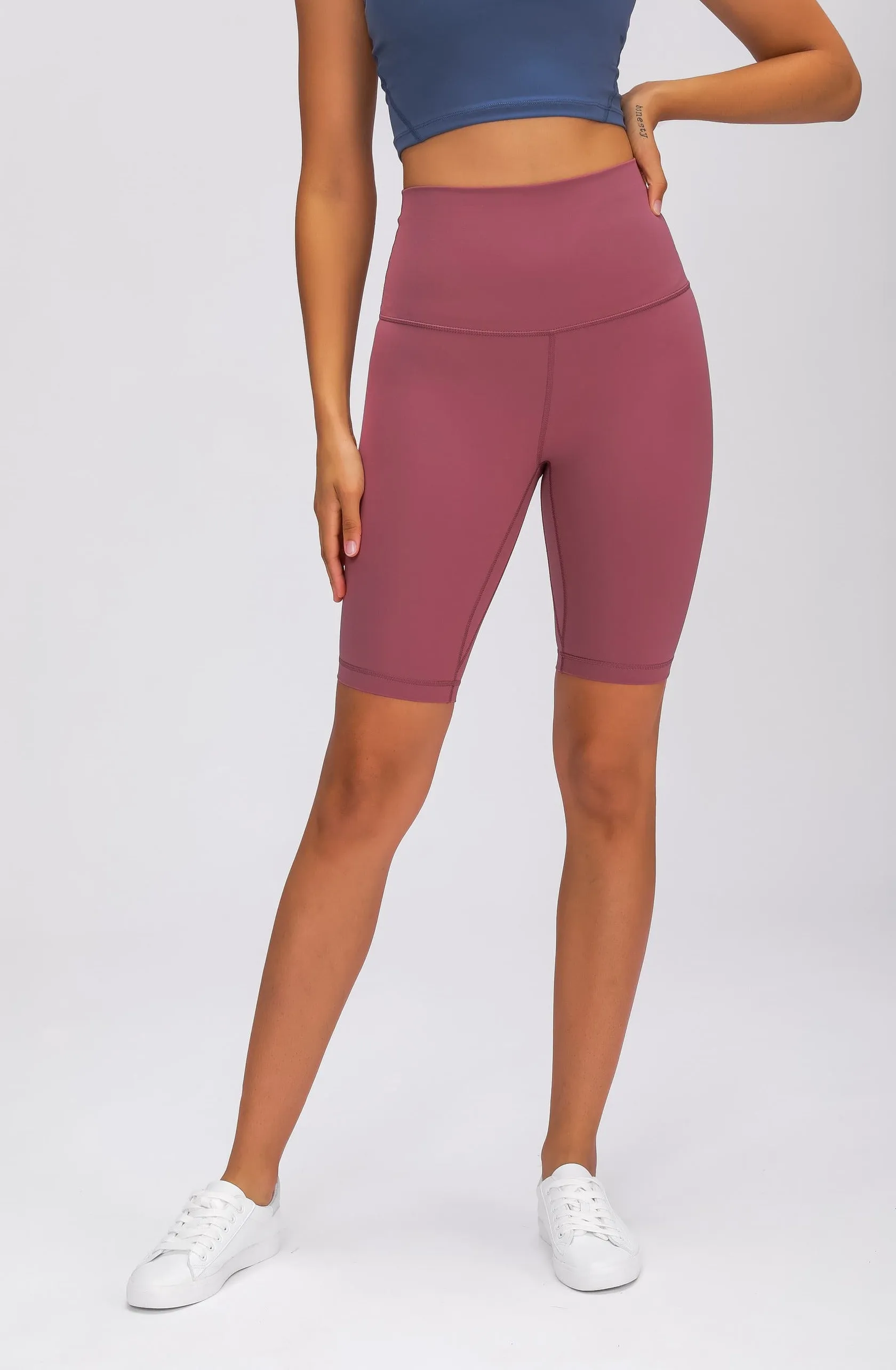 Tangs Display - High-Waist Dynamic Bicycle Shorts 9"