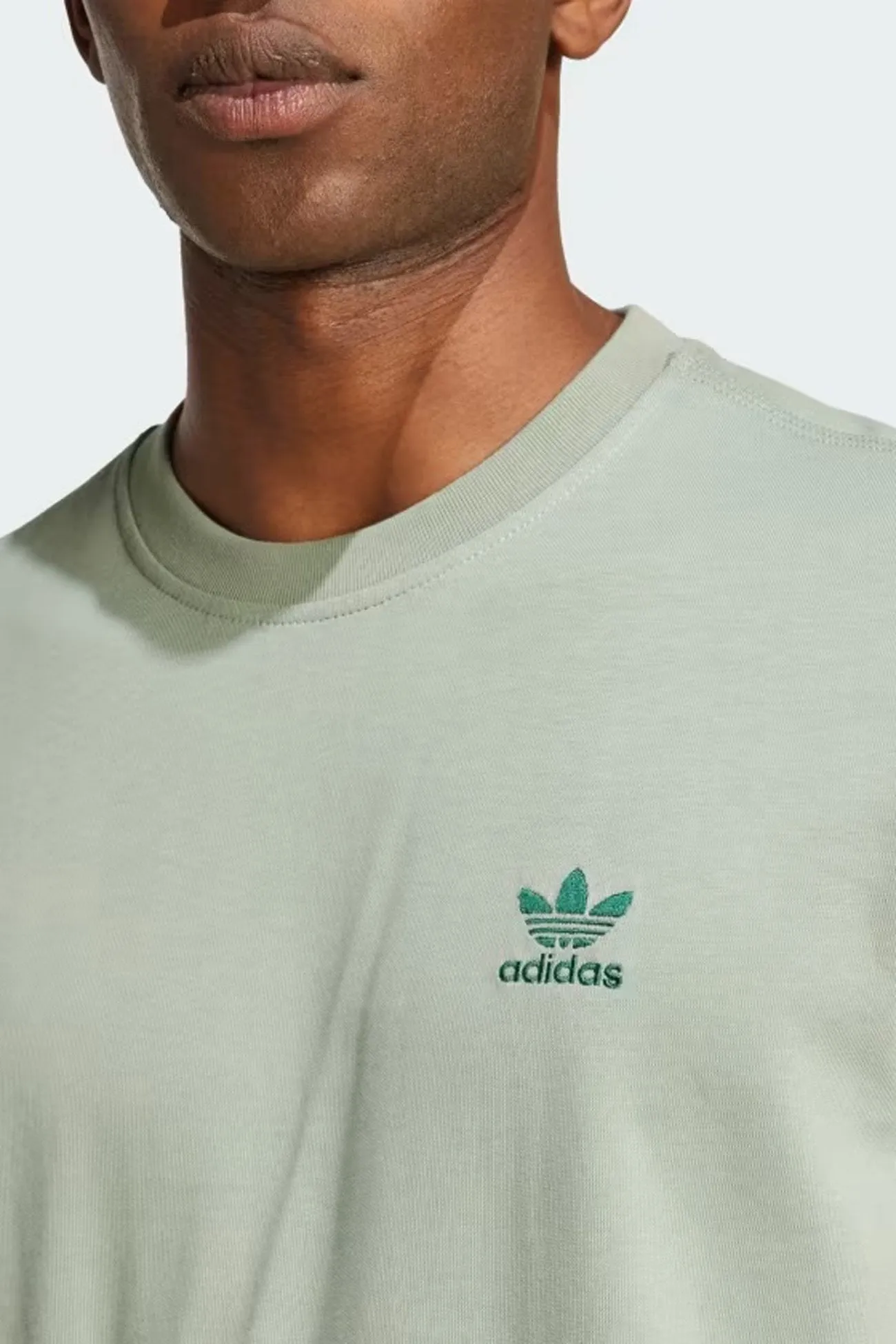 Trefoil Essential Tee Silver Green