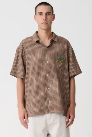 X-LARGE MAD BEAR SS SHIRT - CHOCOLATE